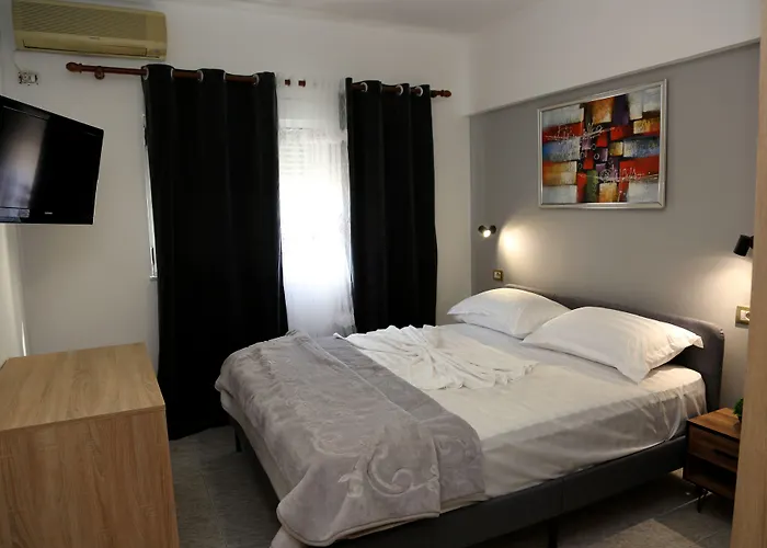 Millenium 酒店 地拉那